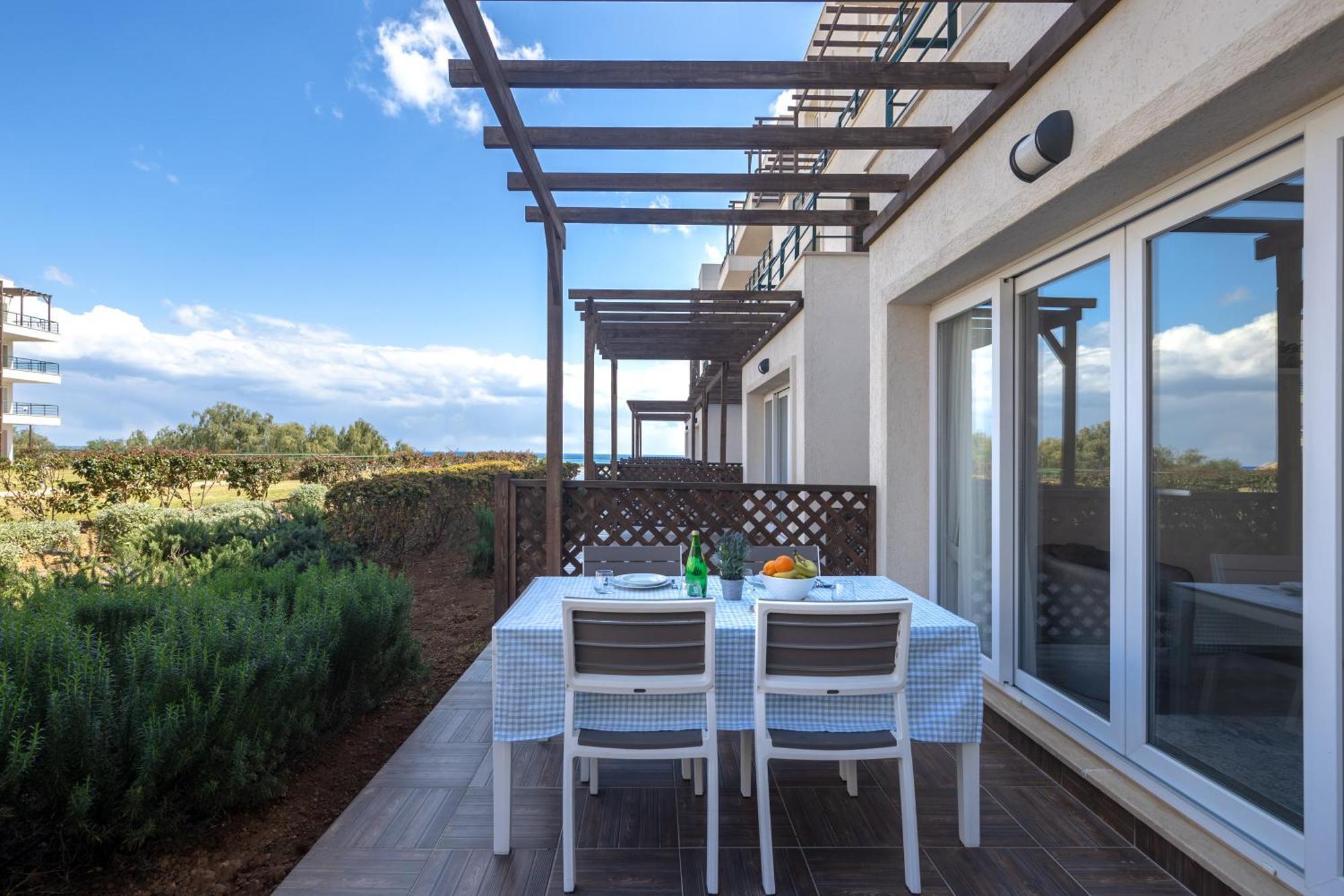Thalassa Beach Resort & Spa Retreat Vokolidha الغرفة الصورة